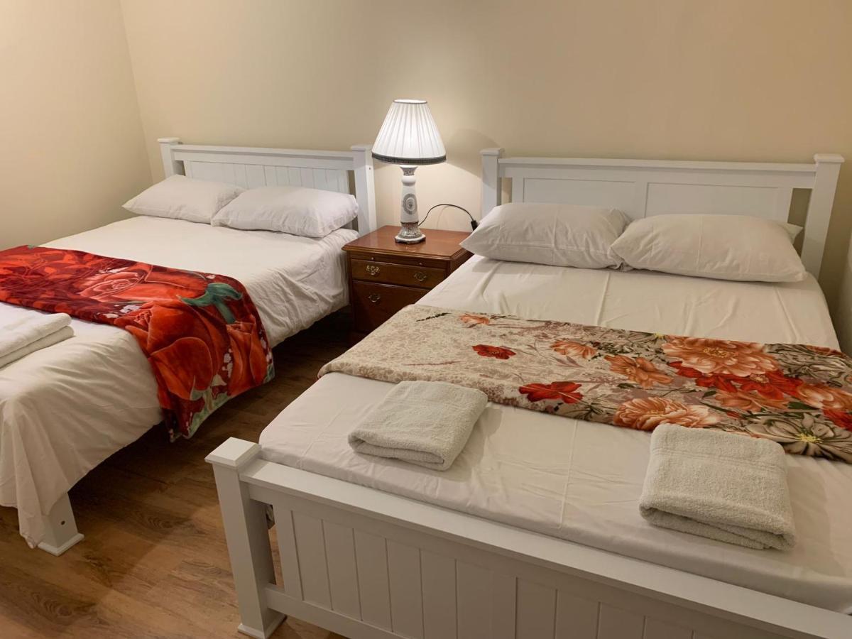 Two Bed Holiday Apartment London Bagian luar foto